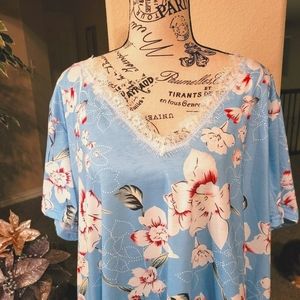 Women's Plus Size Deep V Neck Top